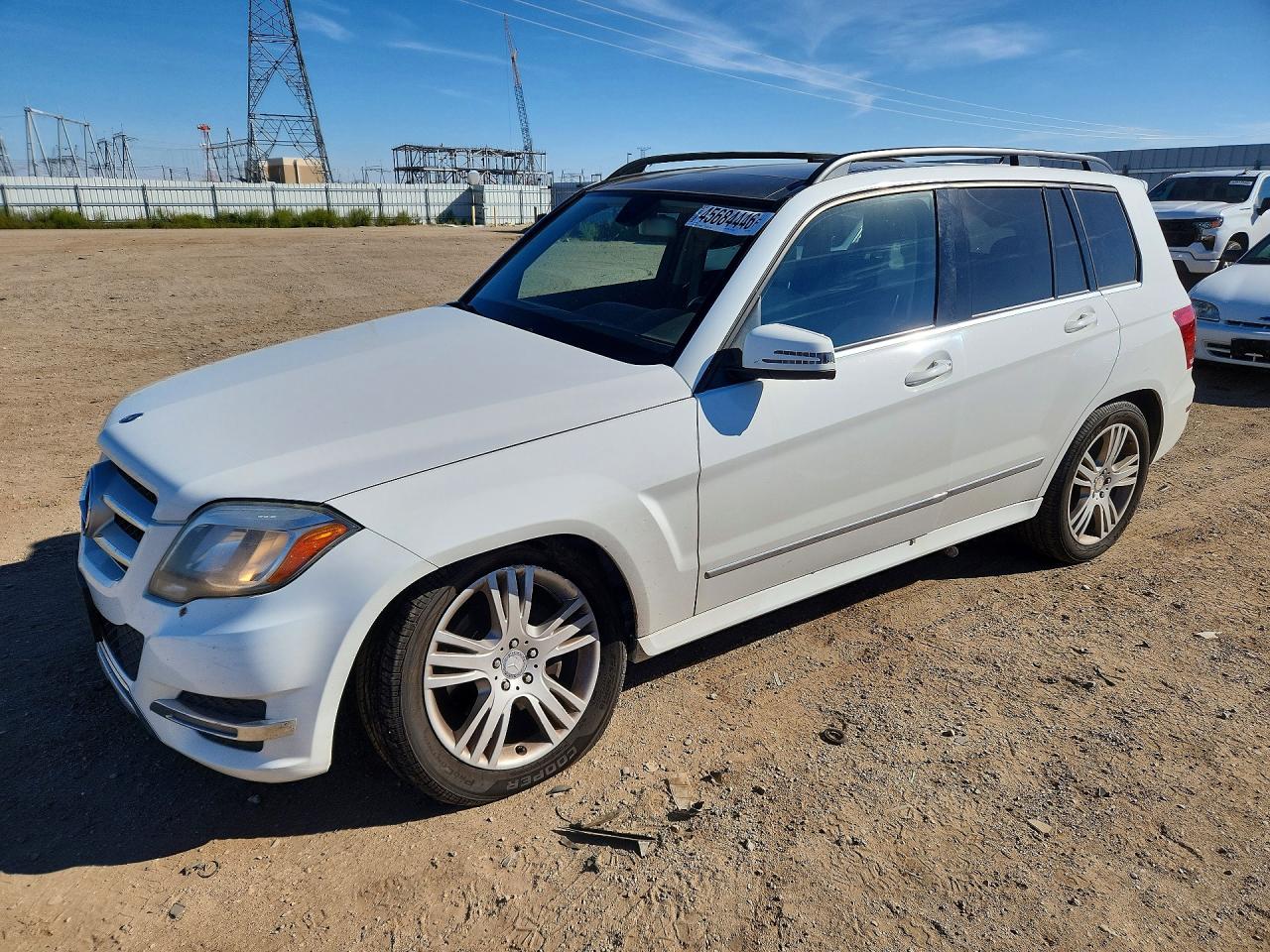 Salvage Mercedes-Benz GLK Image