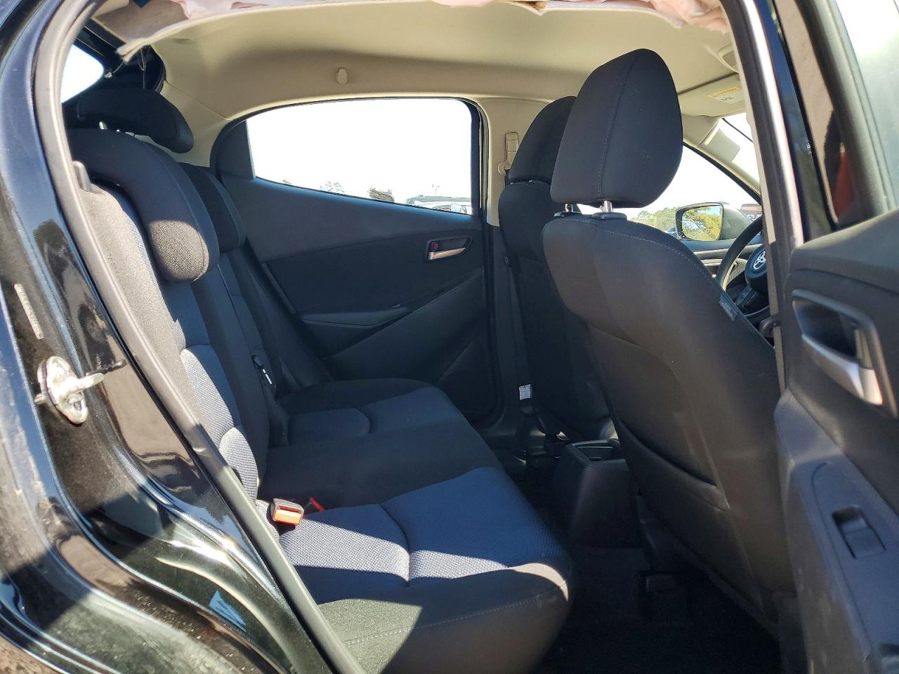 Toyota Yaris Le