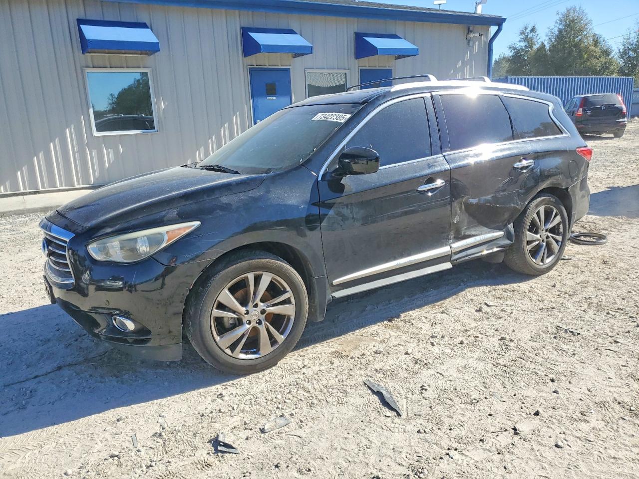 Salvage INFINITI Qx Image