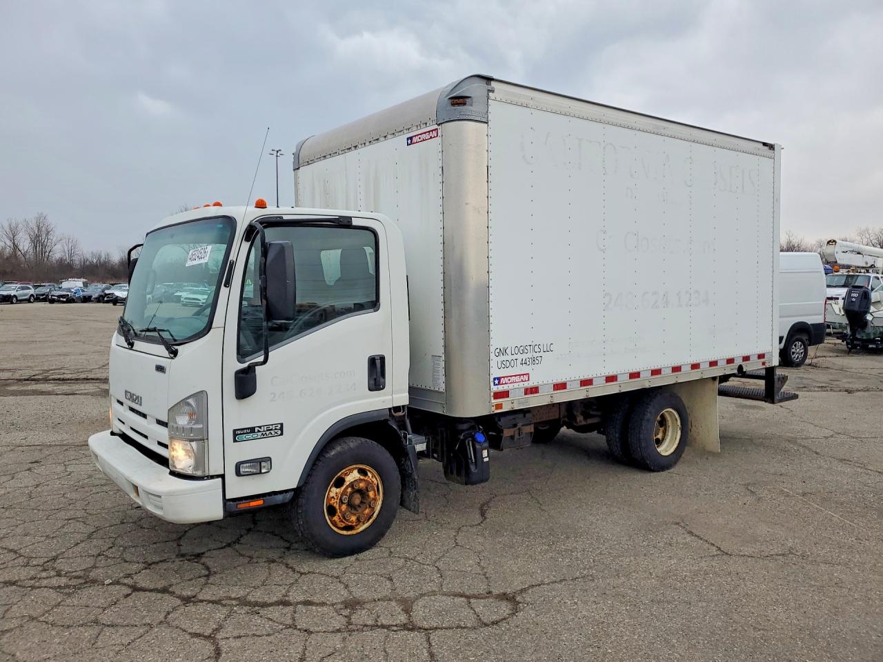 Salvage Isuzu Npr Image