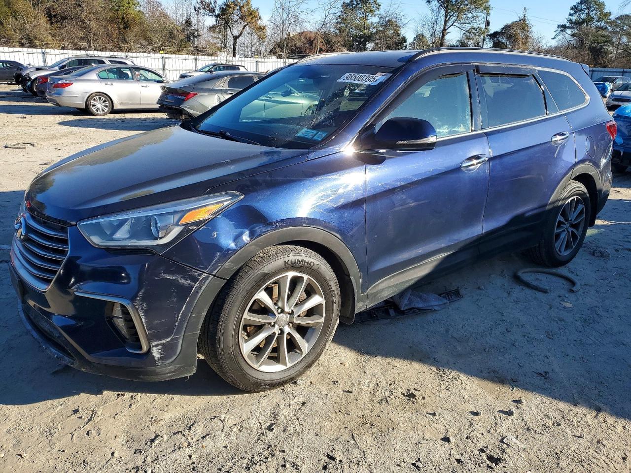 Salvage Hyundai SANTA FE Image