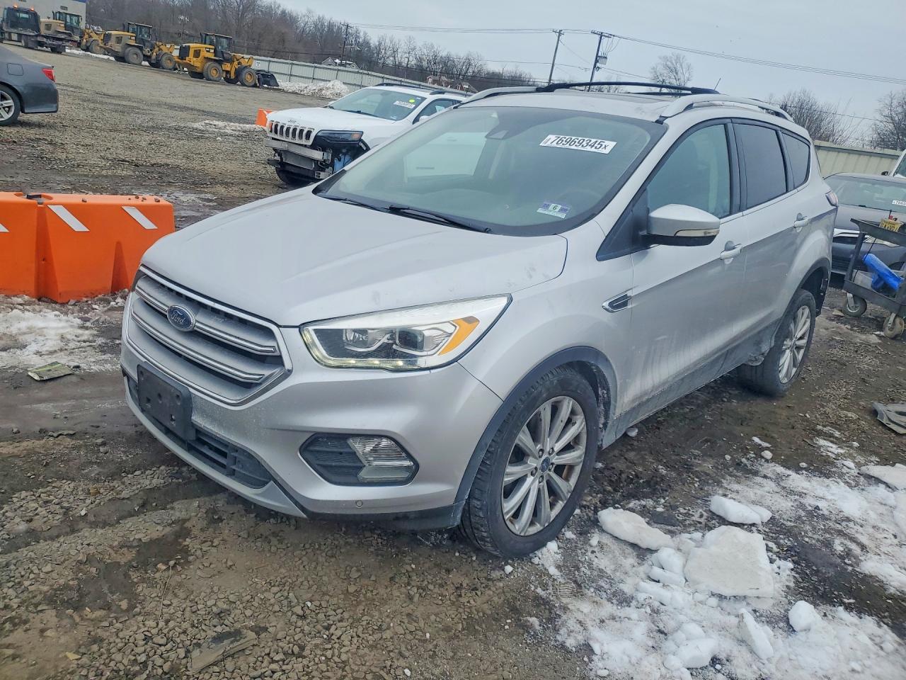 Salvage Ford Escape Image