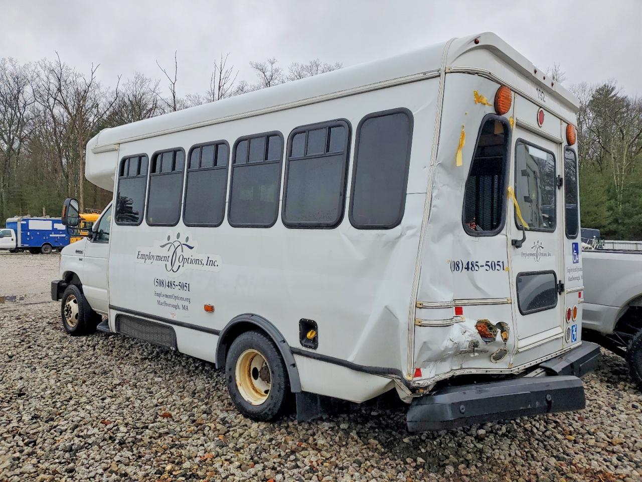 Ford Econoline E350 Super Duty Van