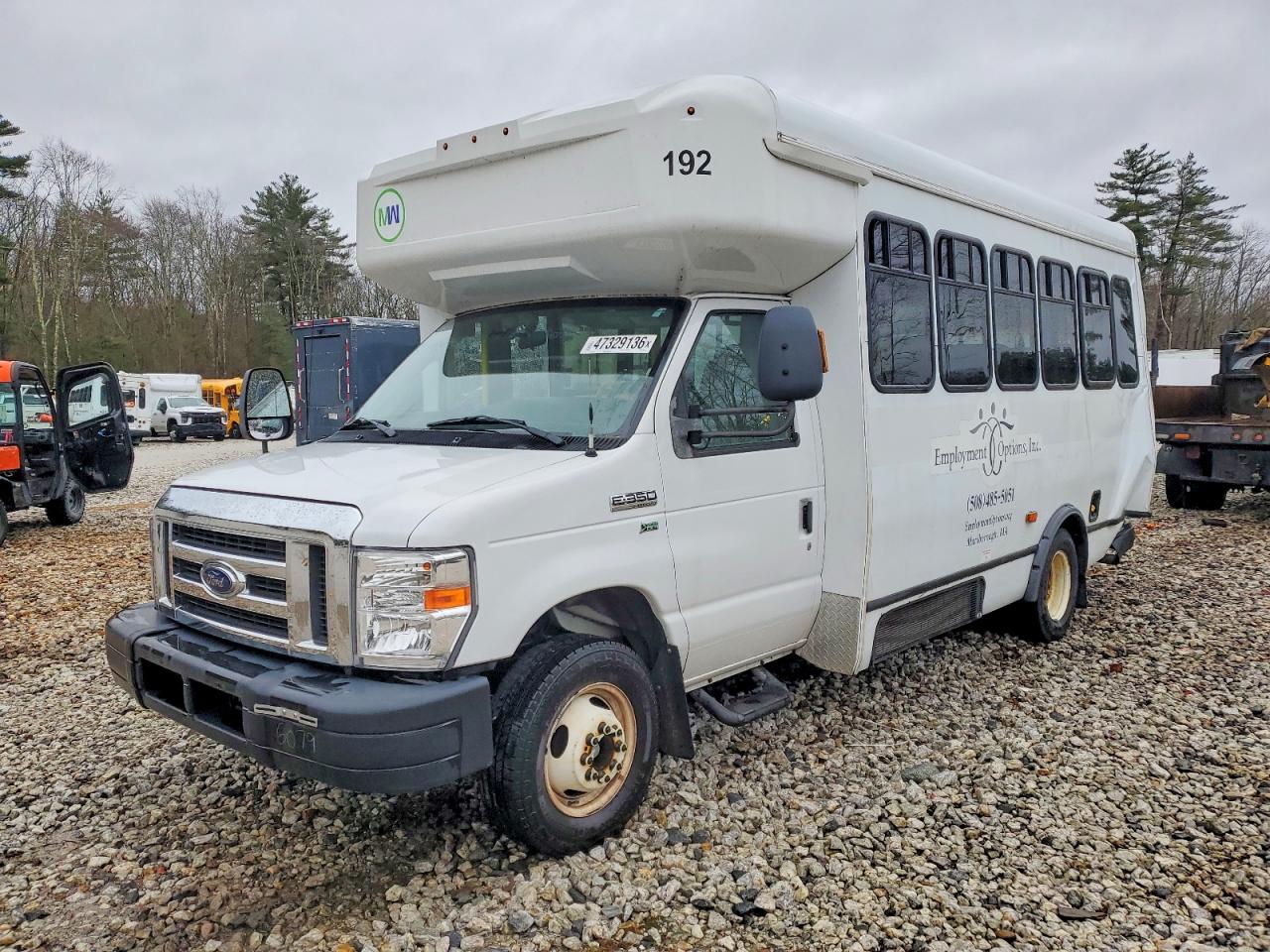 Ford Econoline E350 Super Duty Van