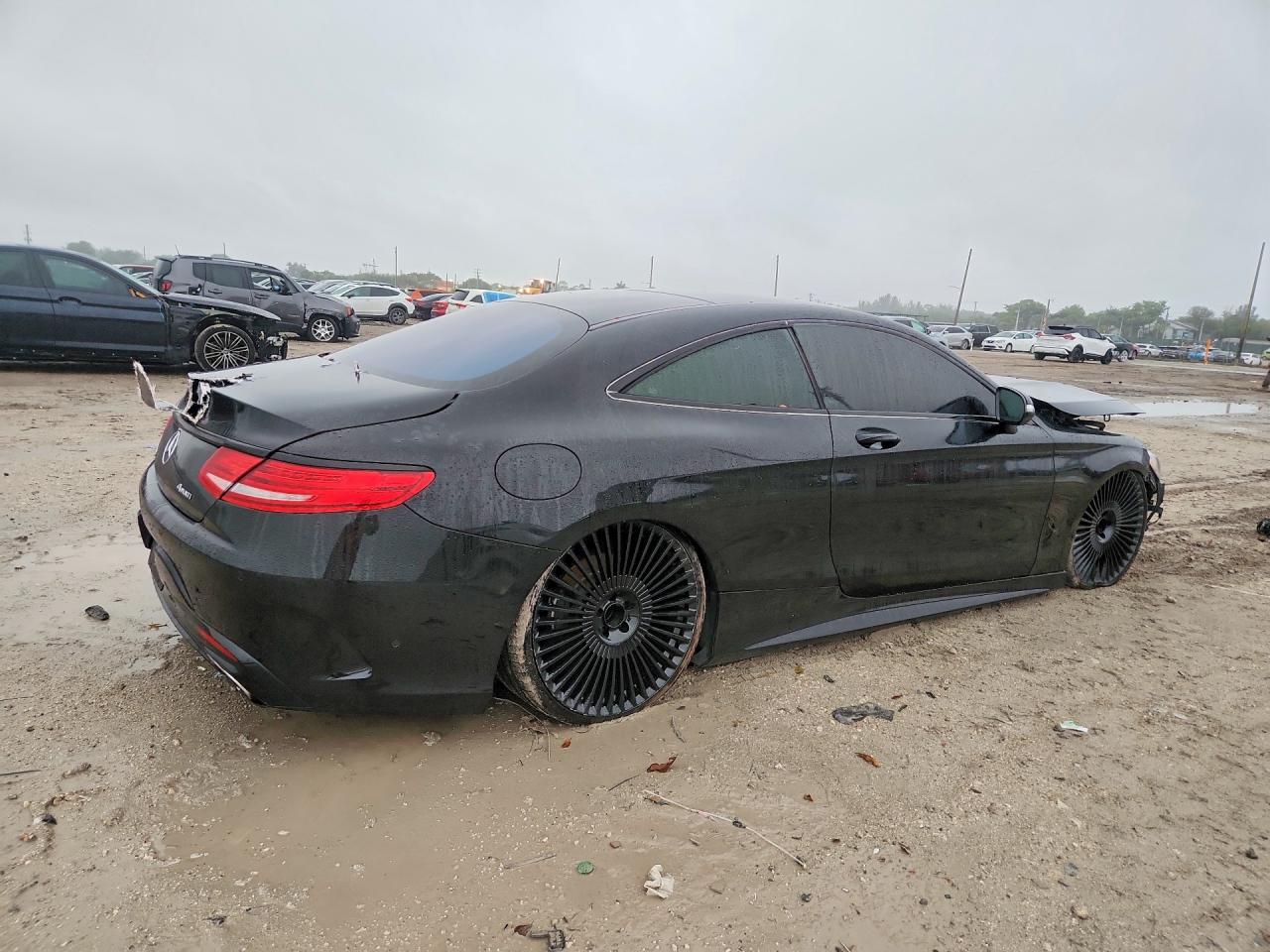 Mercedes-Benz S-Class 550