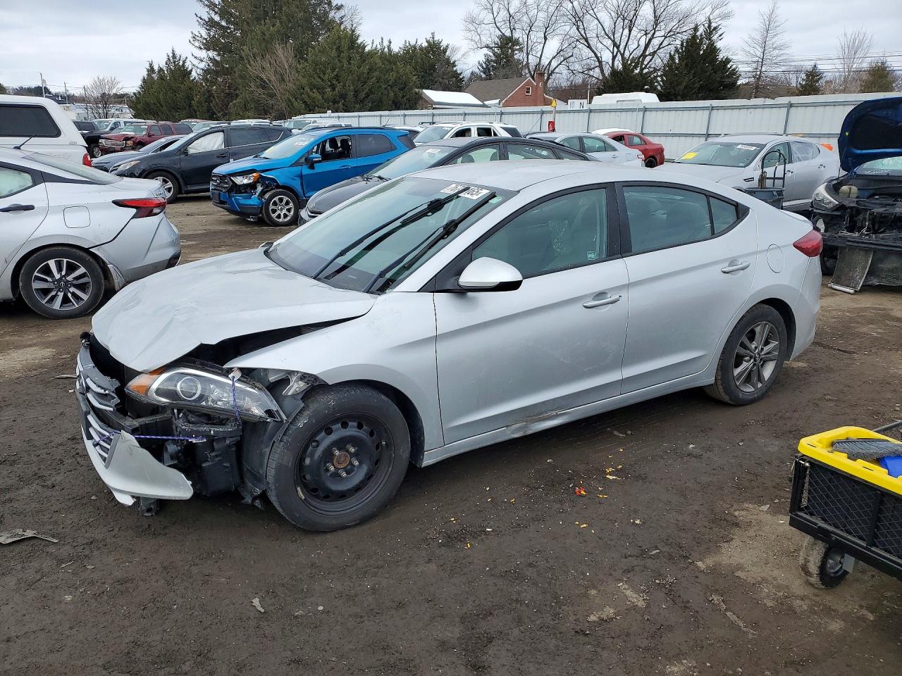 Salvage Hyundai ELANTRA Image