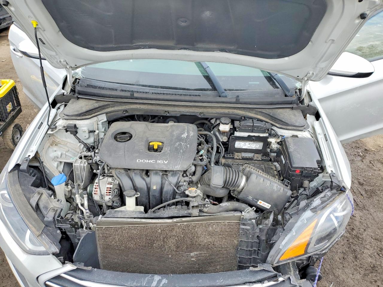 Hyundai ELANTRA Sel