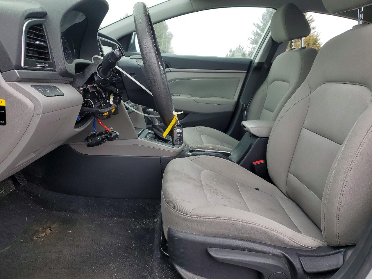 Hyundai ELANTRA Sel