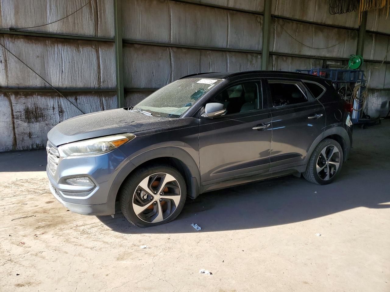 Salvage Hyundai TUCSON Image