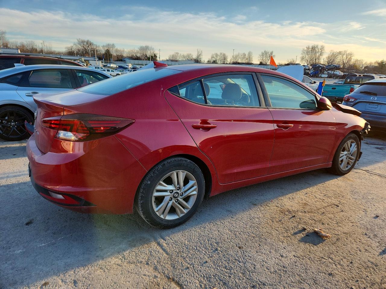 Hyundai ELANTRA Sel