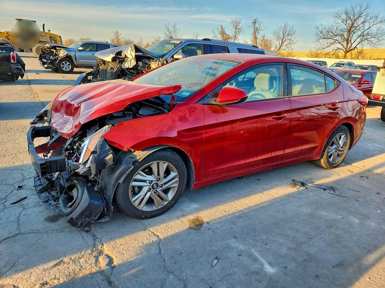 Salvage Hyundai ELANTRA Image