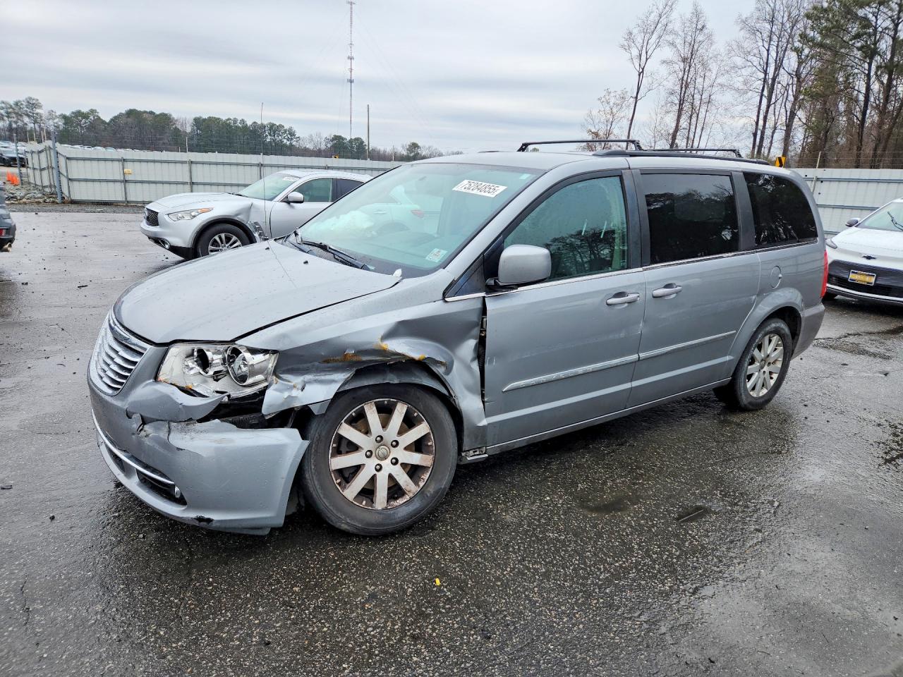 Salvage Chrysler Minivan Image