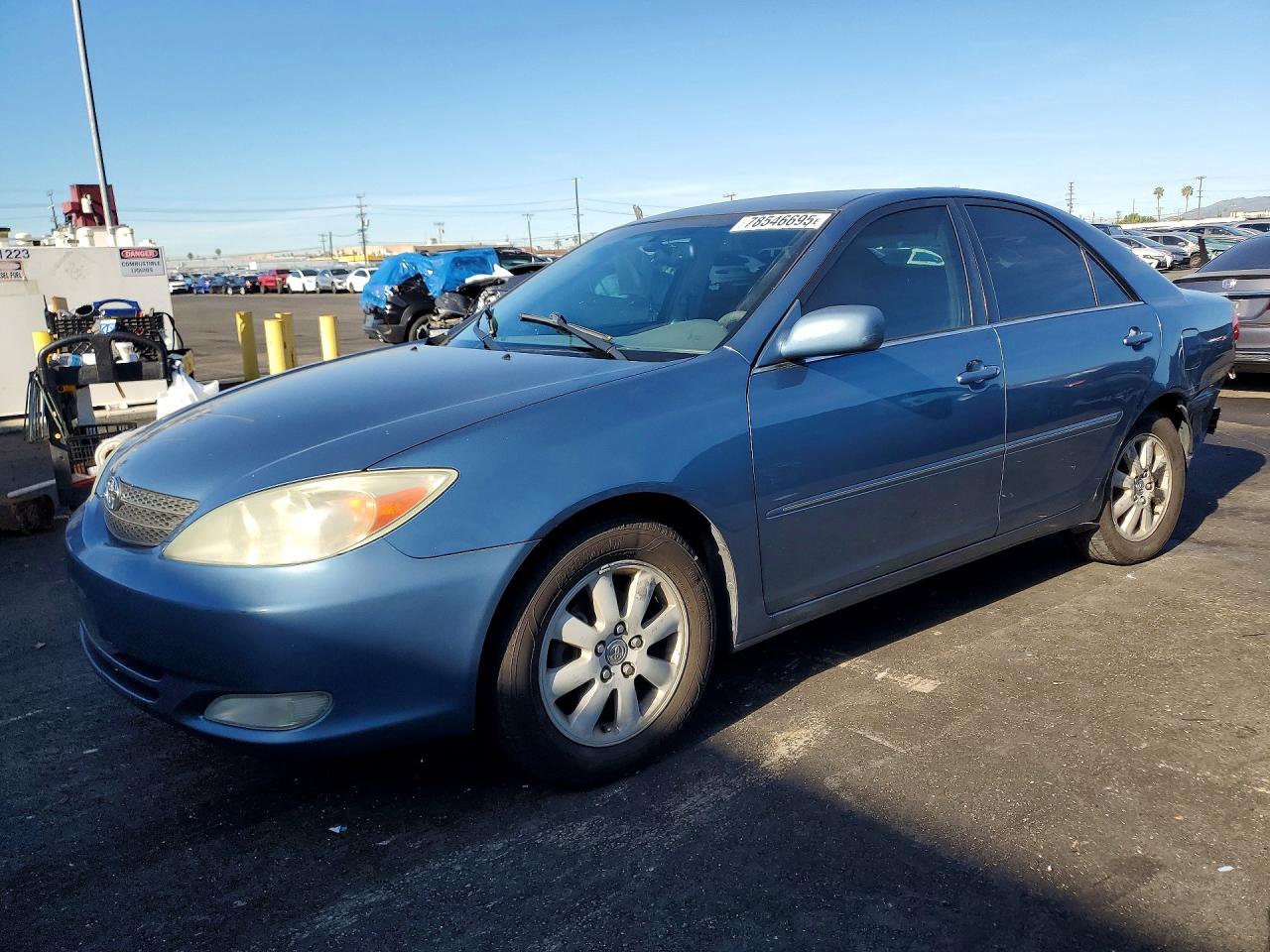 Salvage Toyota Camry Image
