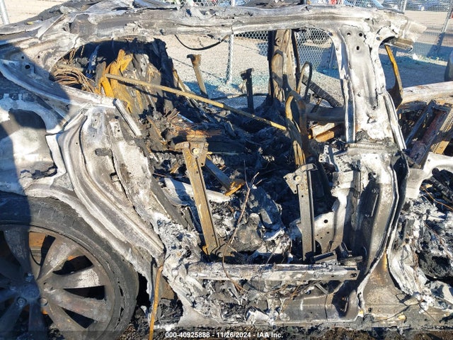 Tesla Model S Signature