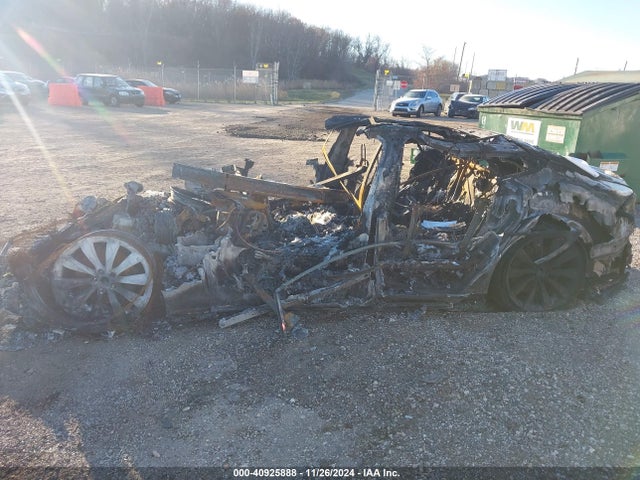 Tesla Model S Signature