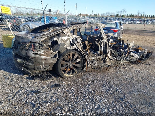 Tesla Model S Signature