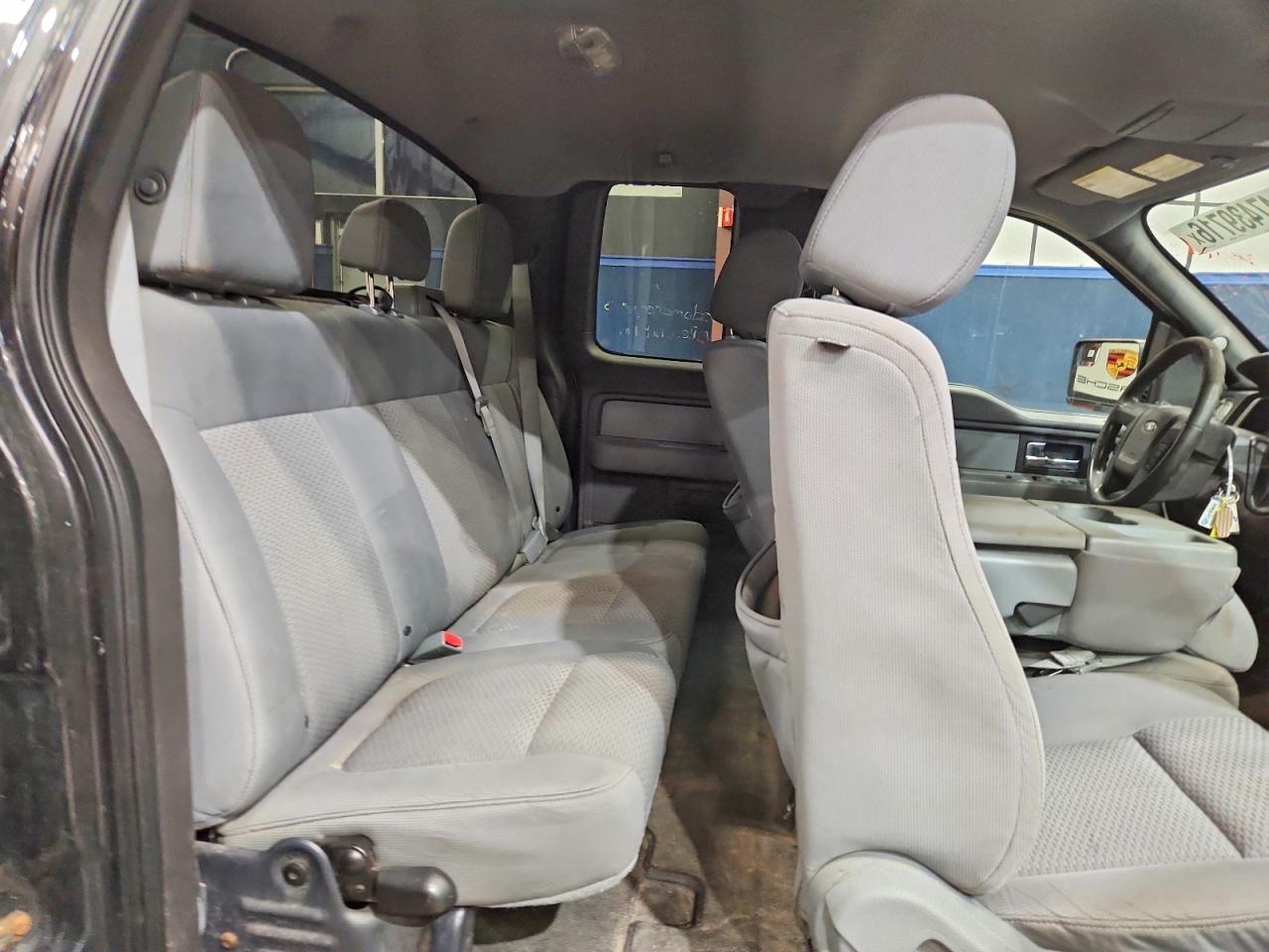 Ford F-150 Super Cab
