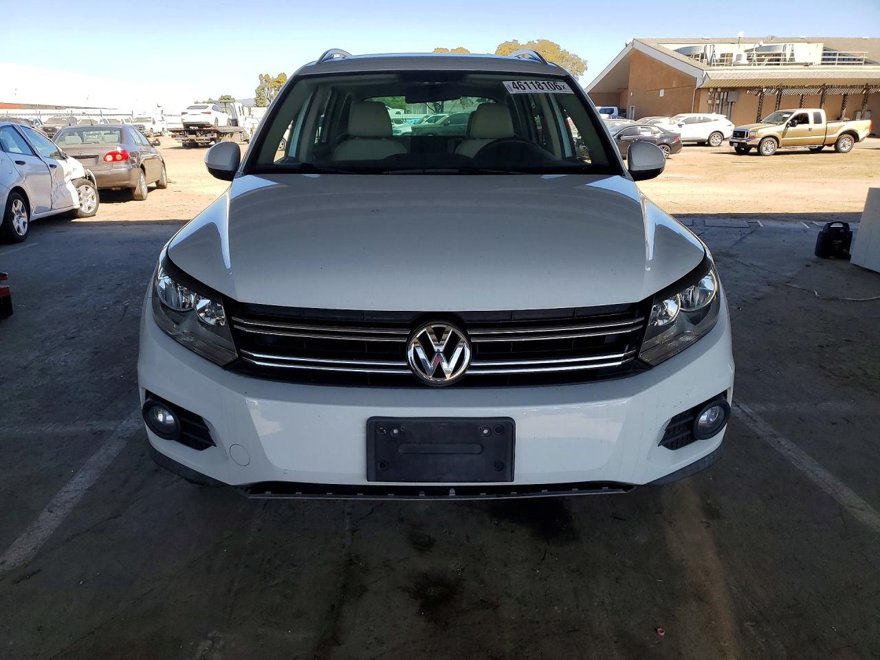 Volkswagen Tiguan S