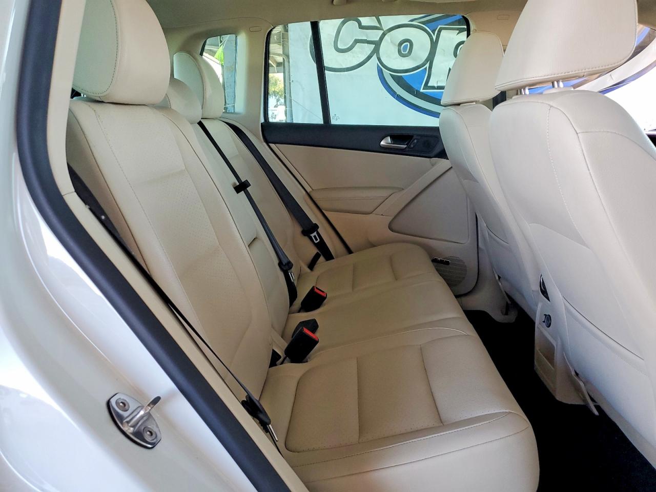 Volkswagen Tiguan S