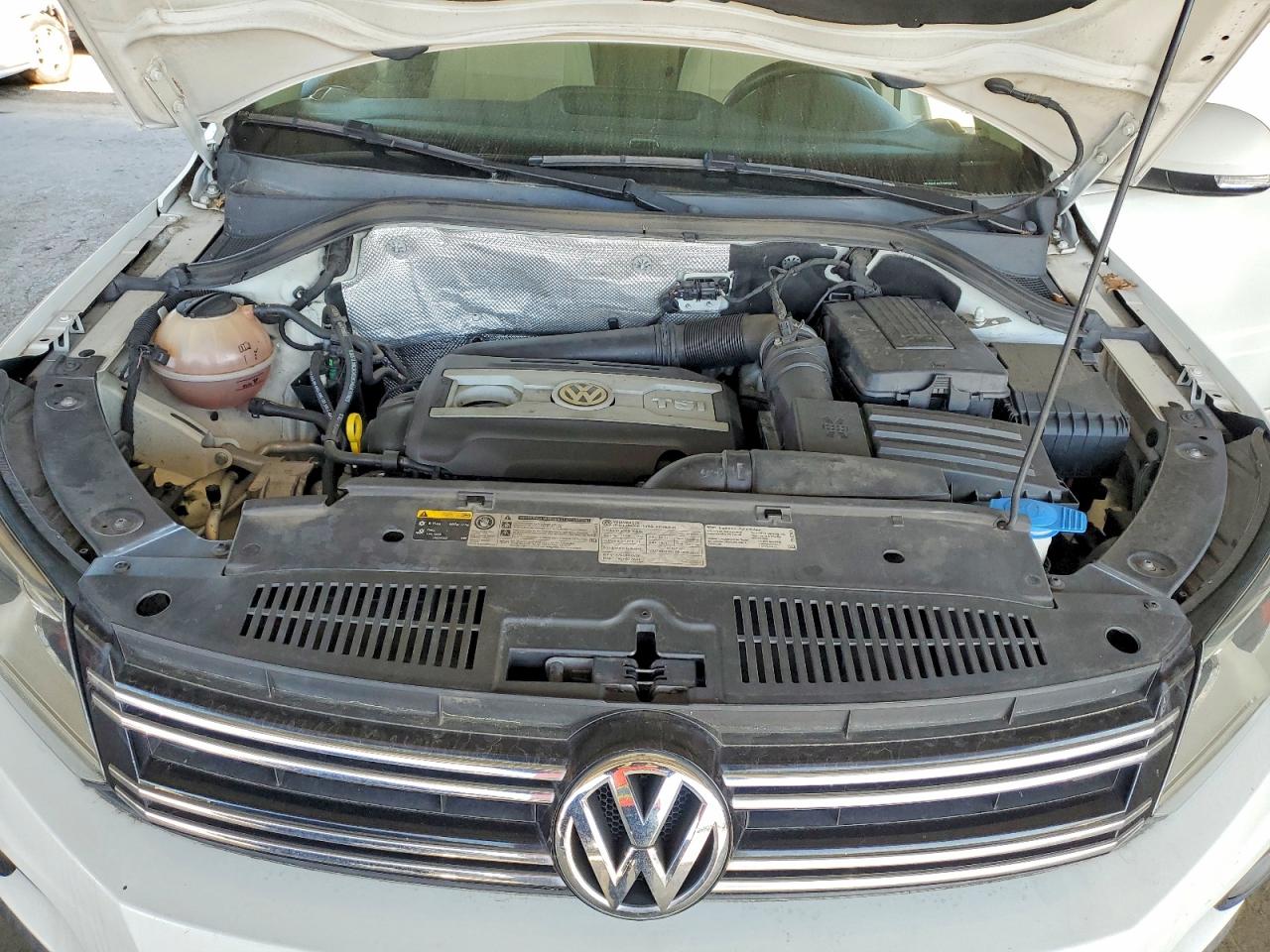 Volkswagen Tiguan S