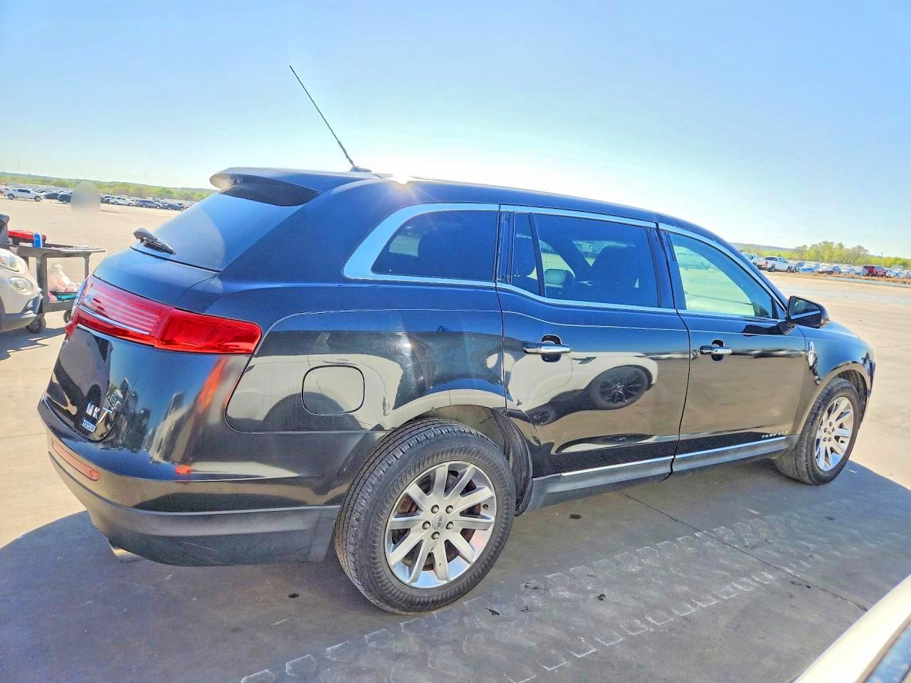 Lincoln MKT