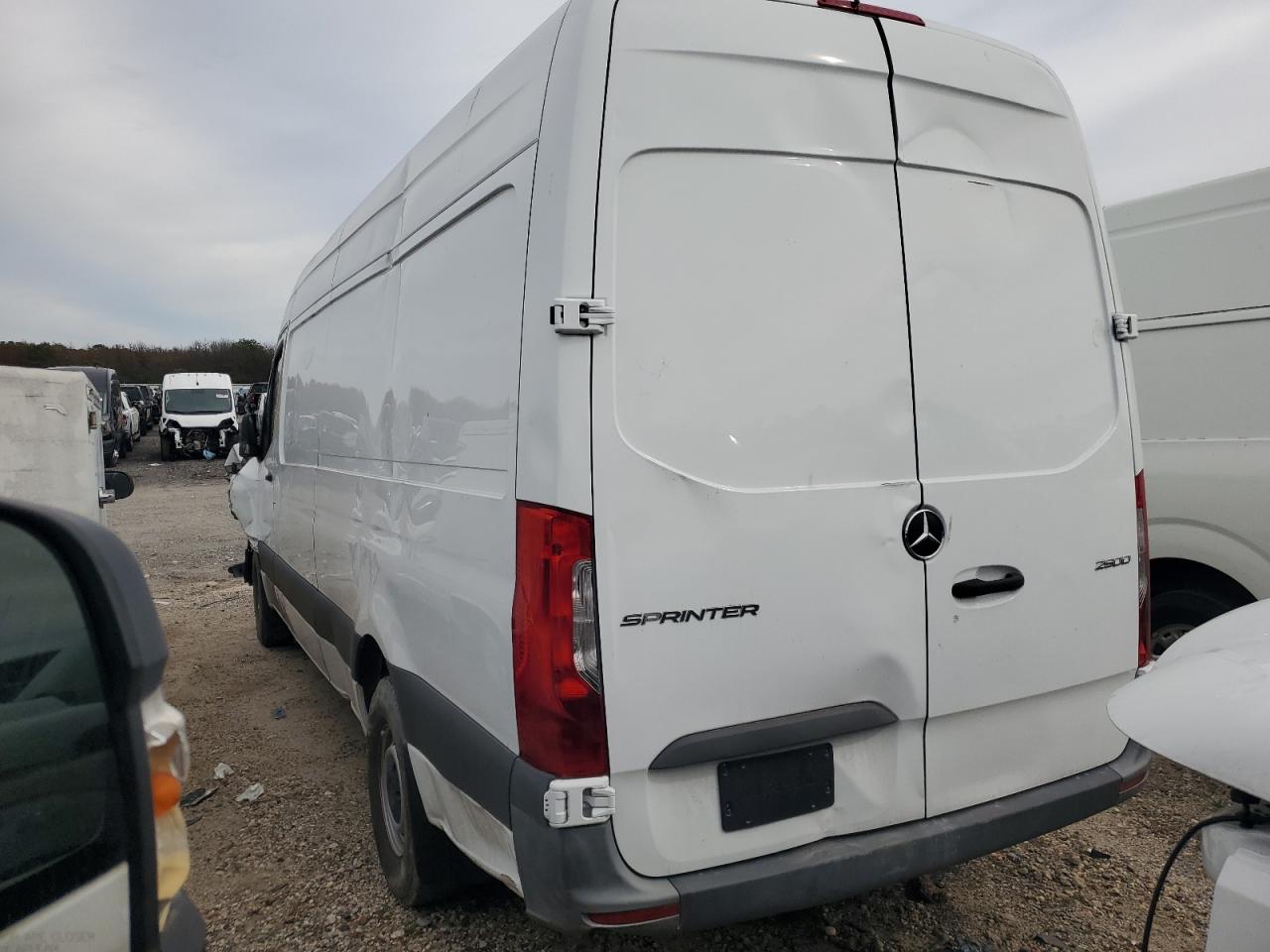 Mercedes-Benz Sprinter 2500