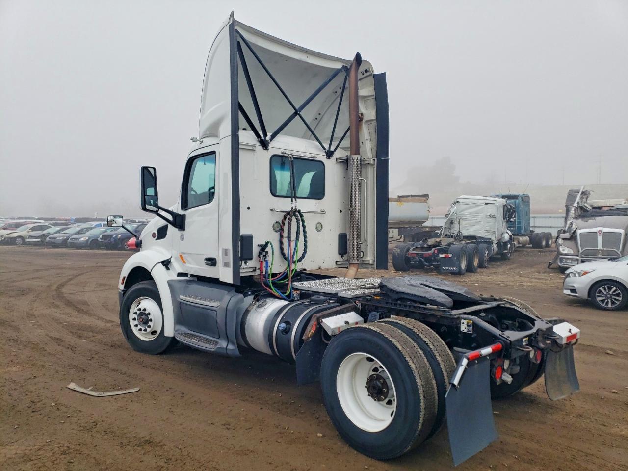 Peterbilt Tractor 579