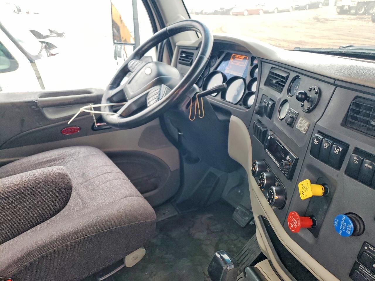 Peterbilt Tractor 579
