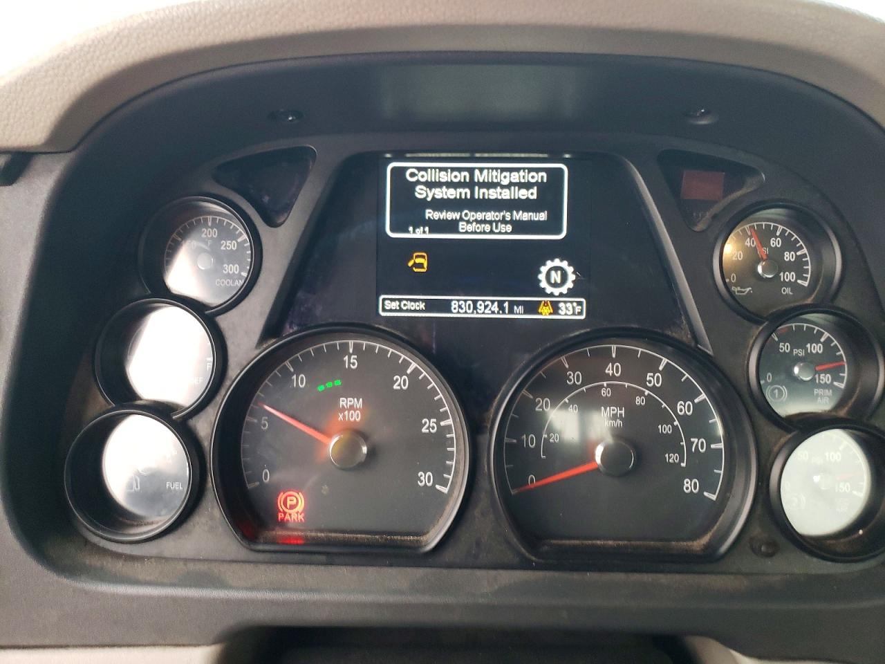 Peterbilt Tractor 579