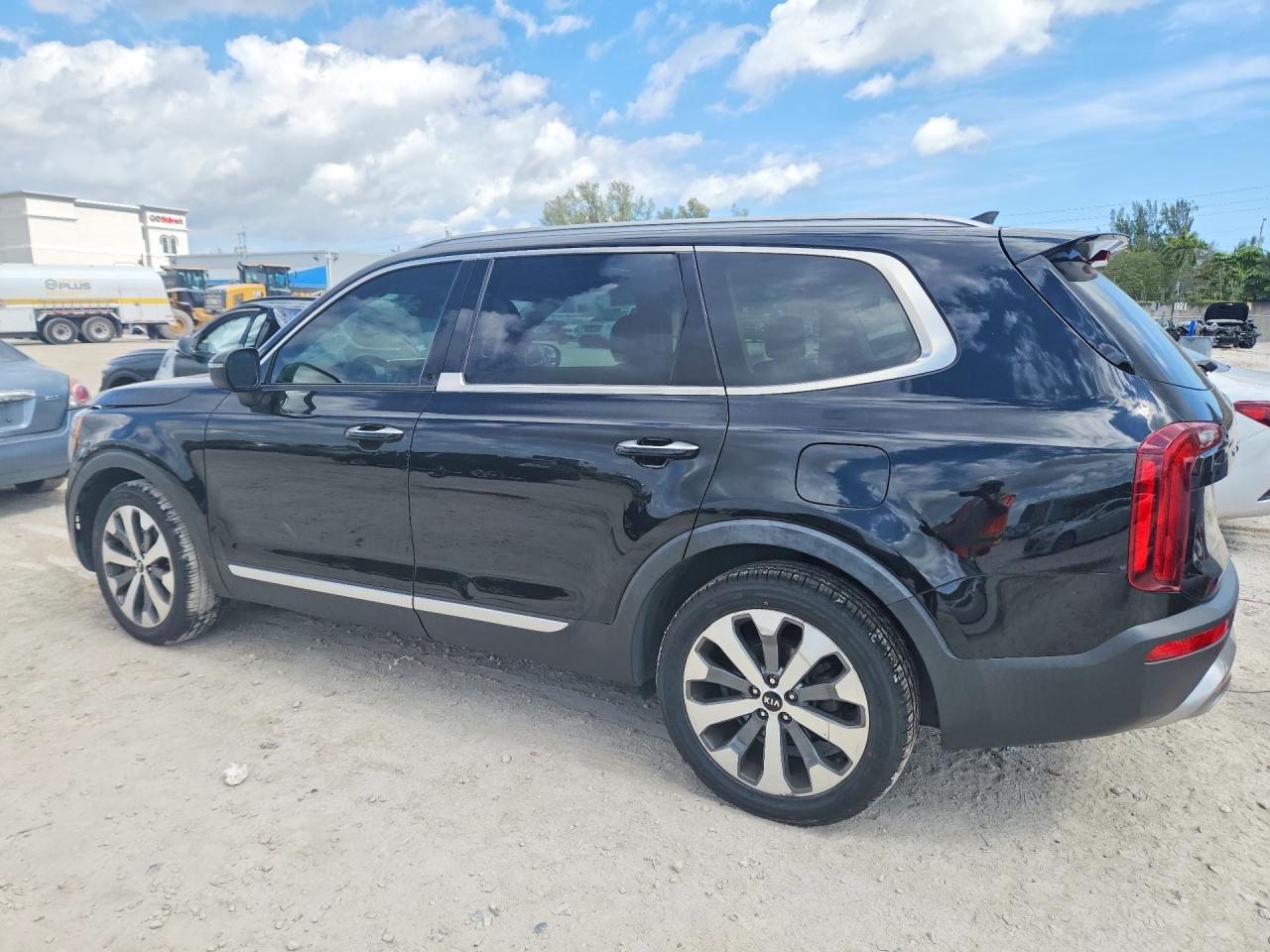 Kia Telluride S