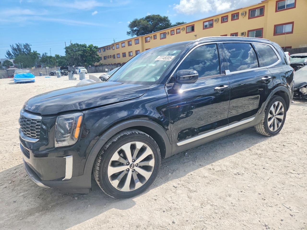 Salvage Kia Telluride Image