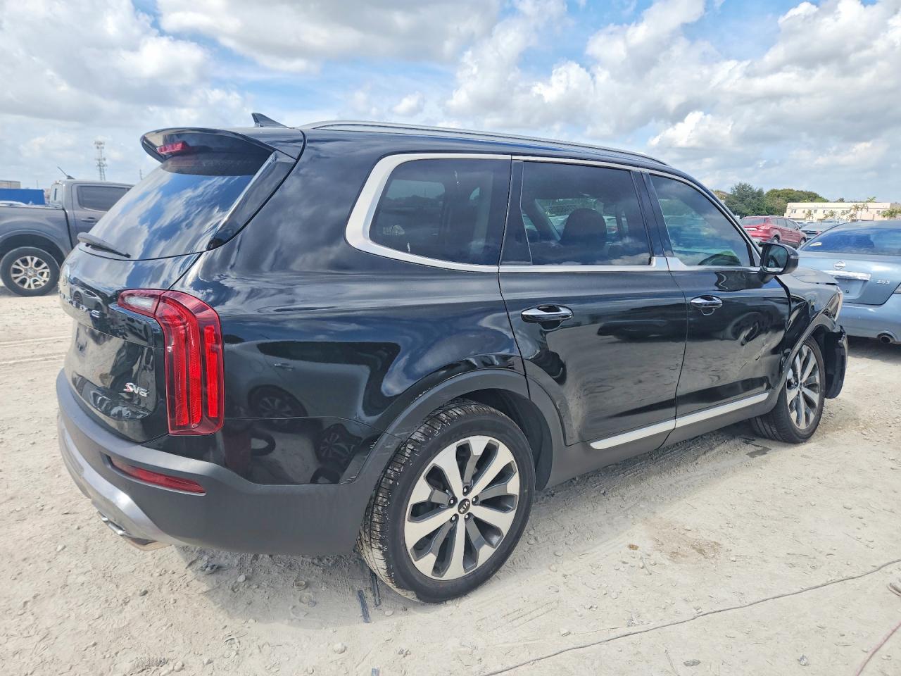 Kia Telluride S