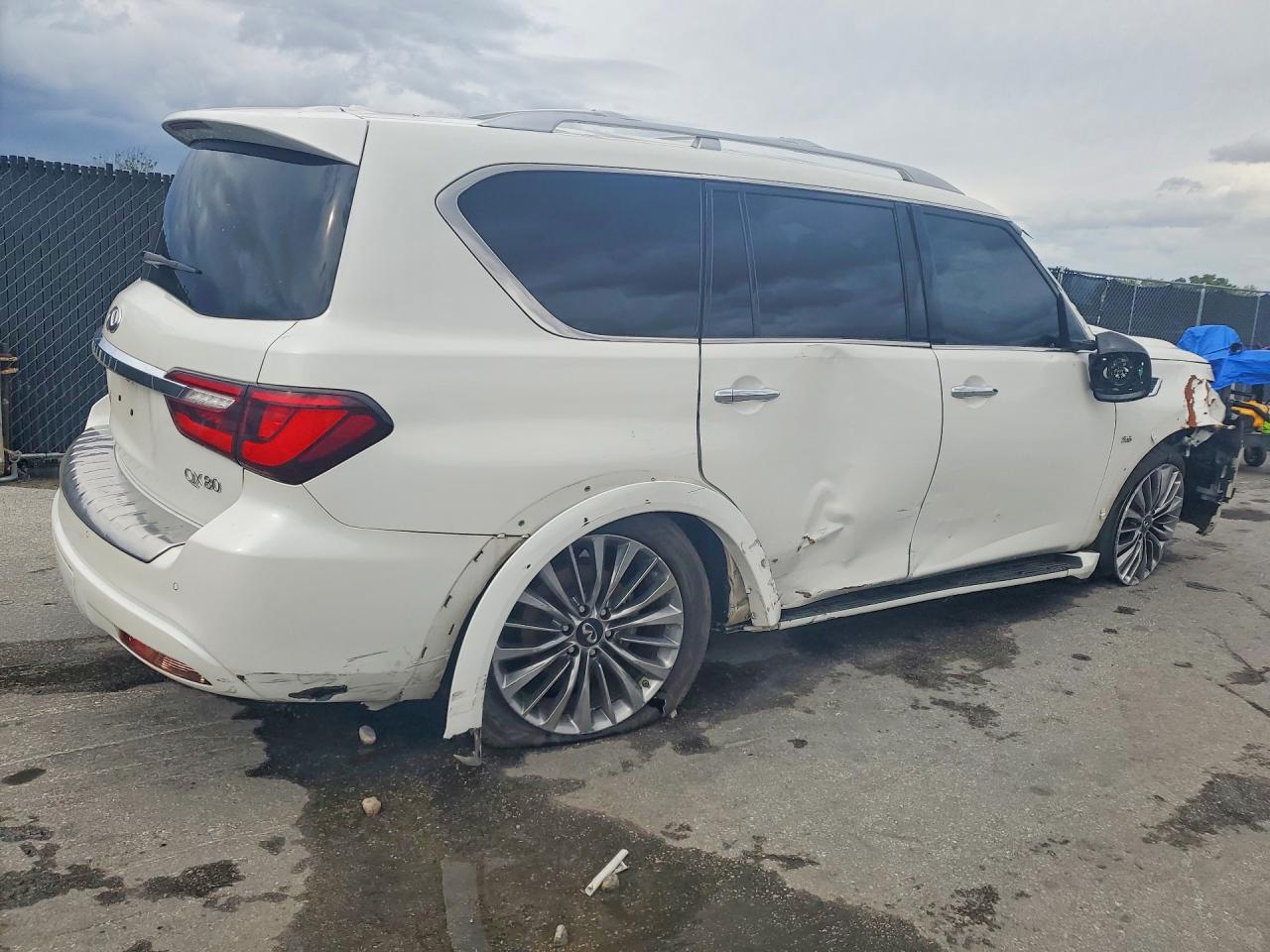 INFINITI Qx Luxe