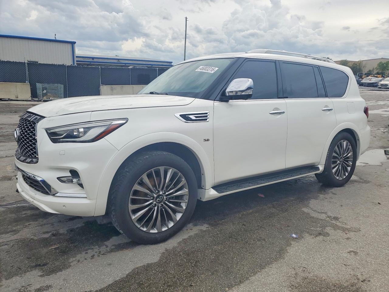 Salvage INFINITI Qx Image