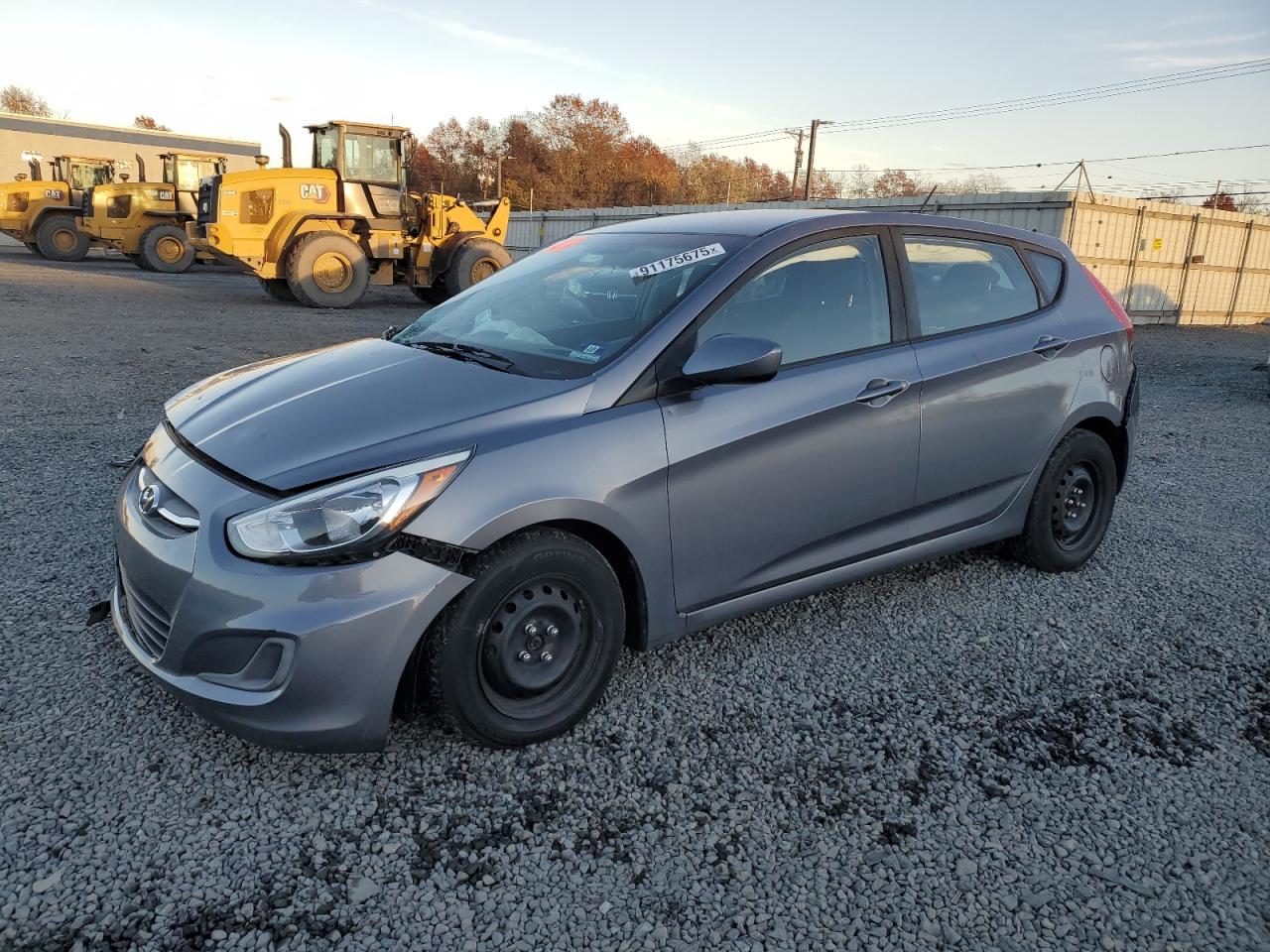 Salvage Hyundai ACCENT Image