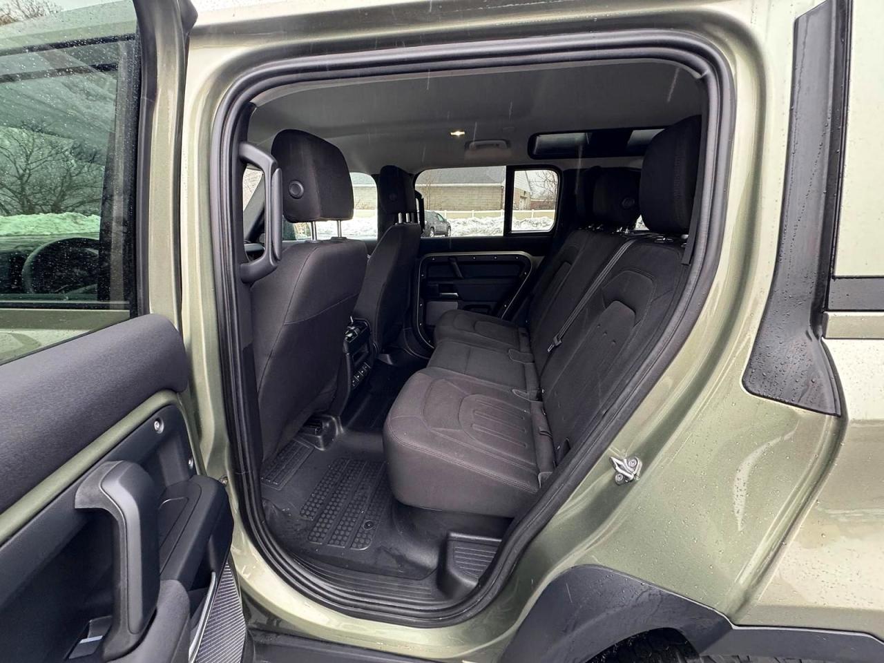 Land Rover Defender 110
