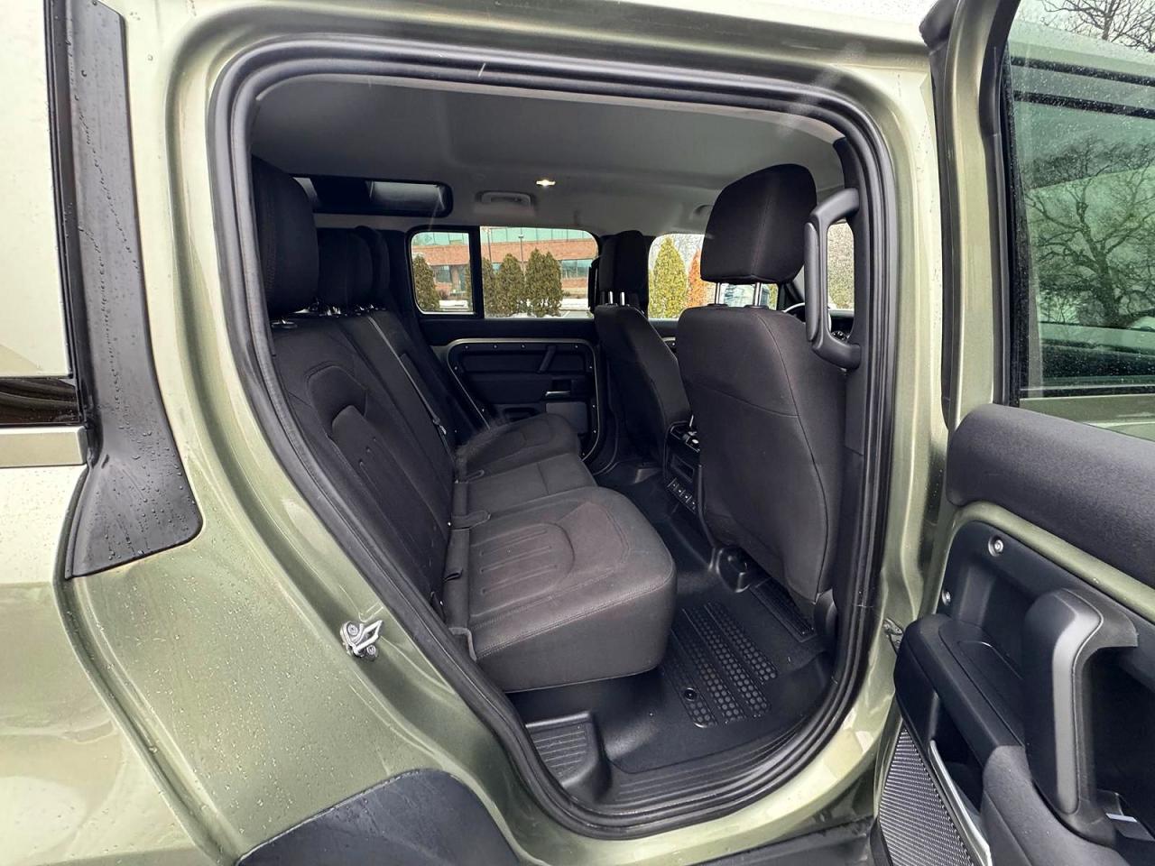 Land Rover Defender 110