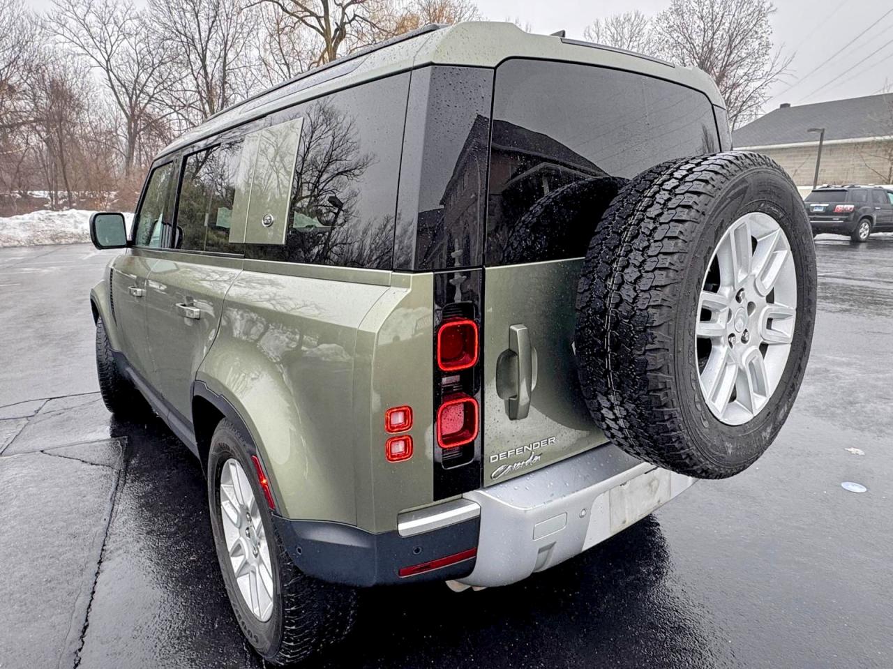 Land Rover Defender 110