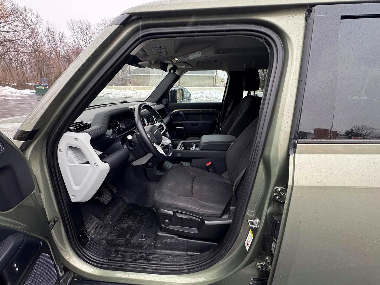 Land Rover Defender 110