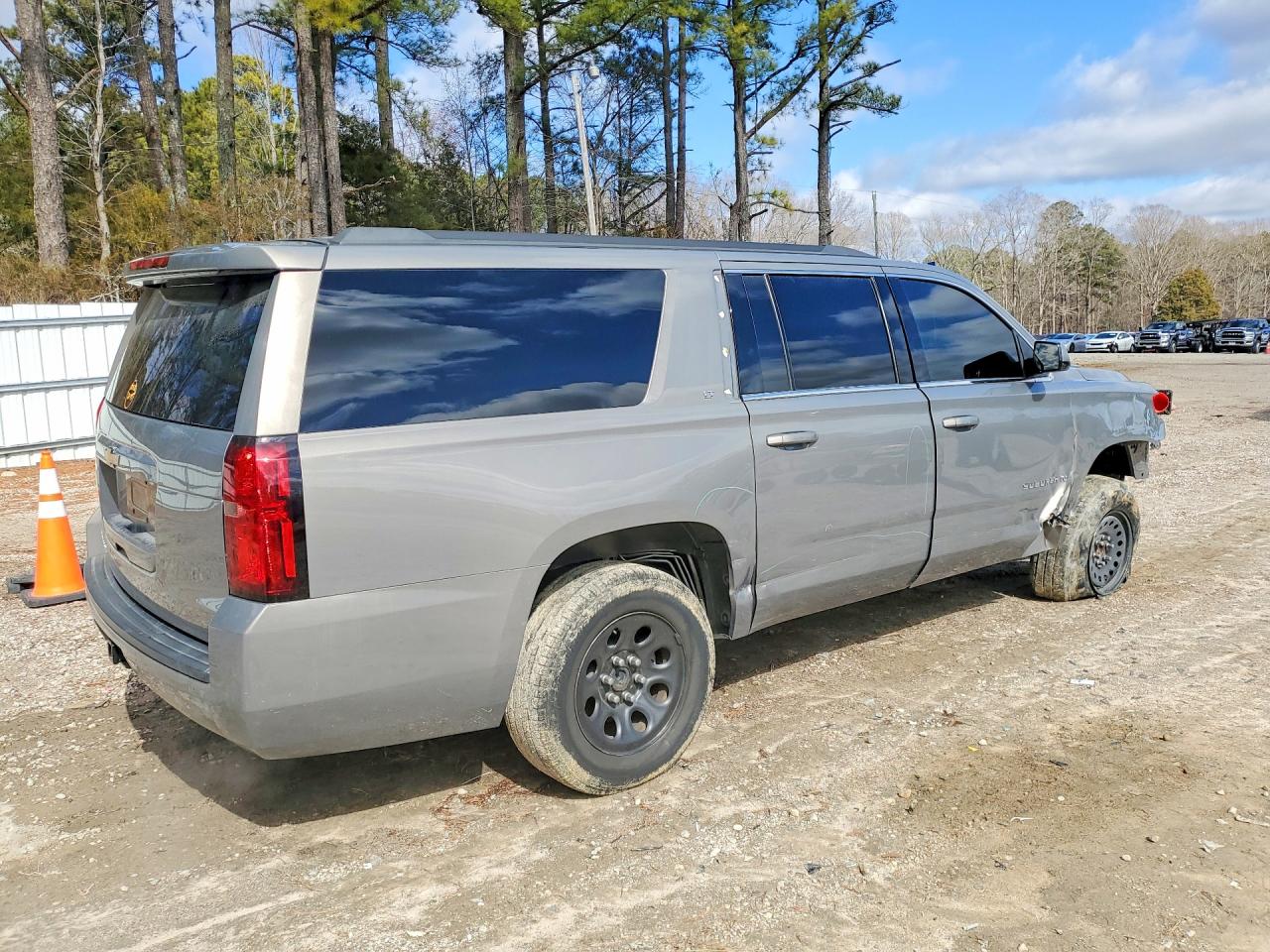 Chevrolet Suburban C1500 Lt