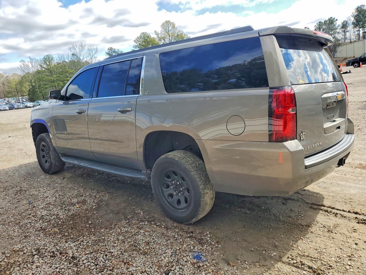 Chevrolet Suburban C1500 Lt