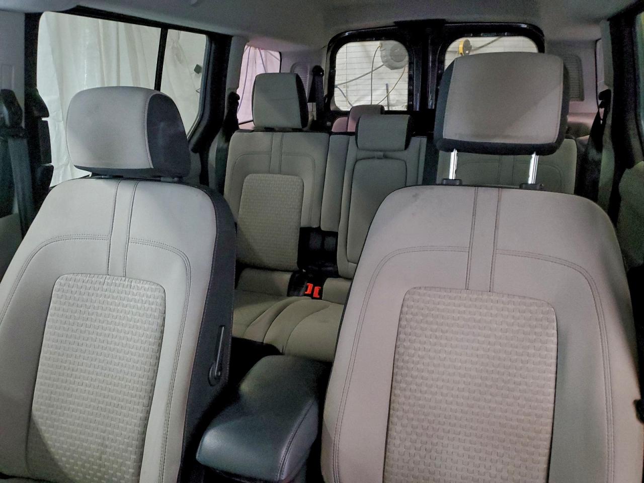 Ford Transit Titanium