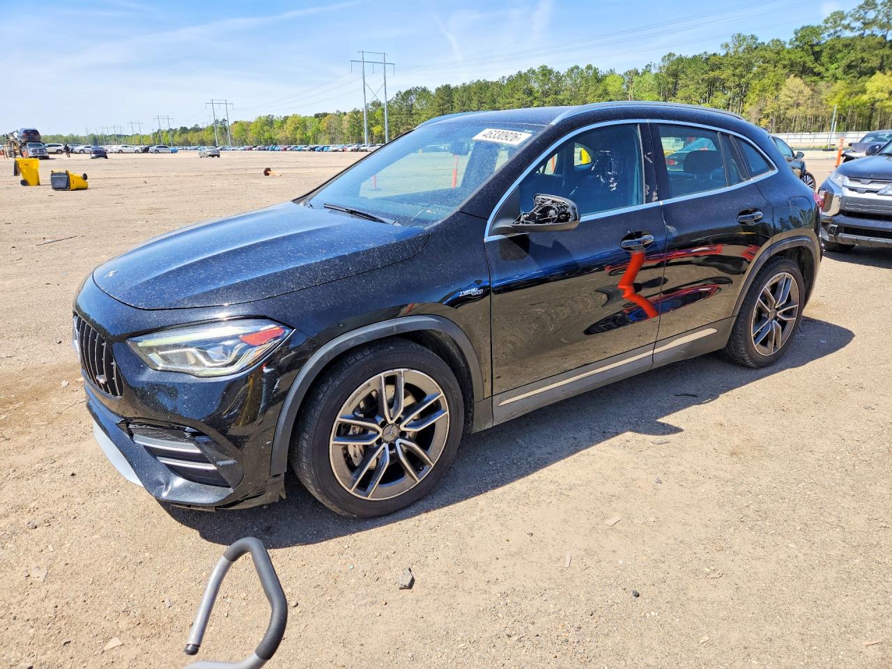 Salvage Mercedes-Benz GLA Image