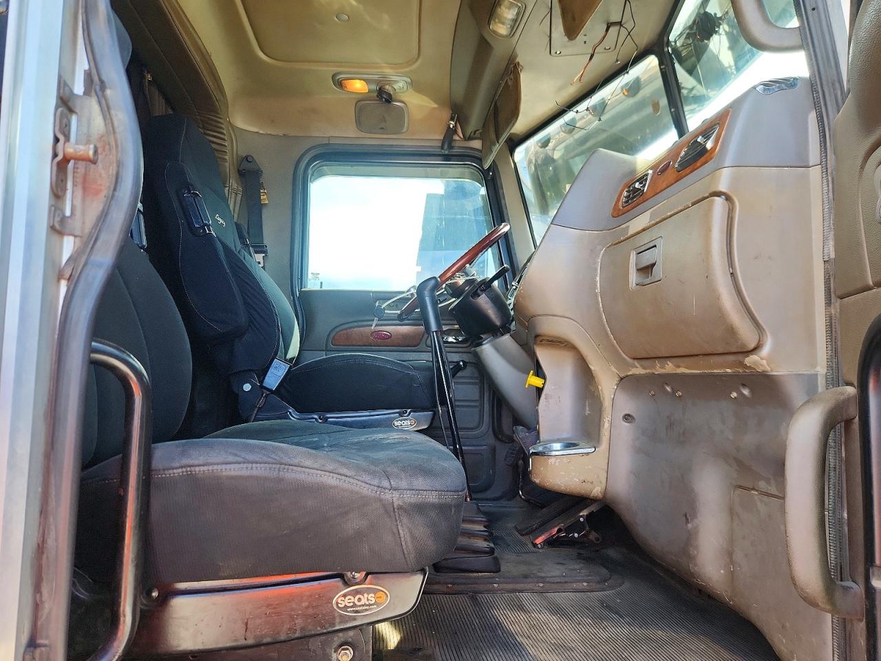 Peterbilt 379