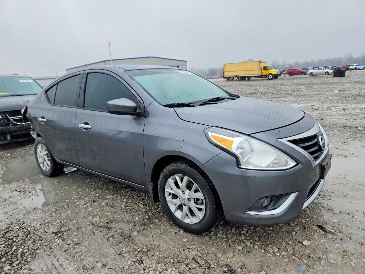 Nissan Versa 1.6 S