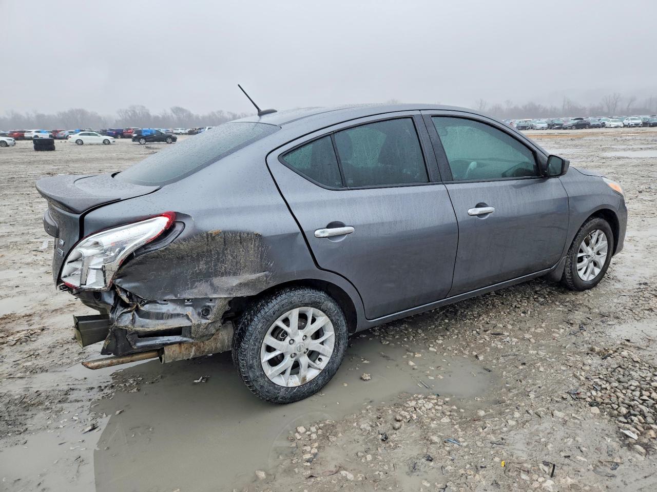 Nissan Versa 1.6 S