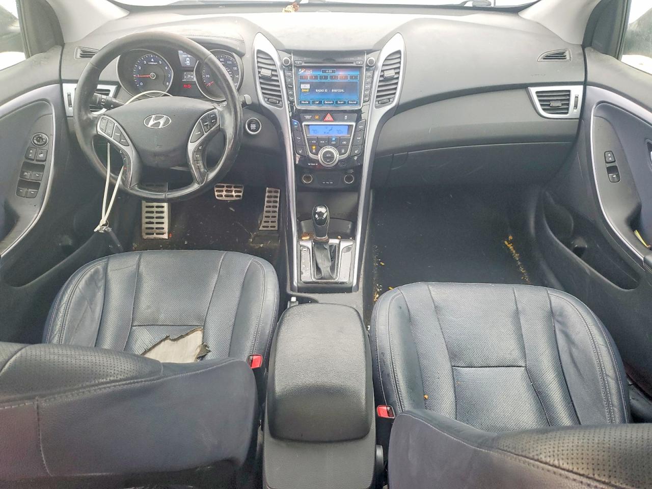 Hyundai ELANTRA Base