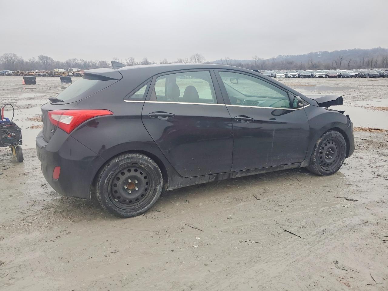 Hyundai ELANTRA Base