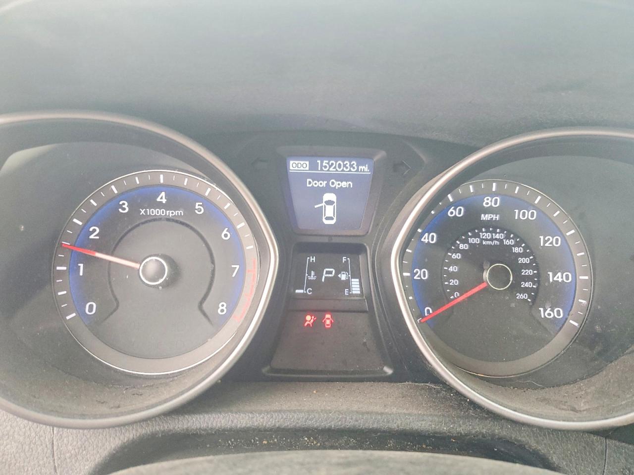 Hyundai ELANTRA Base