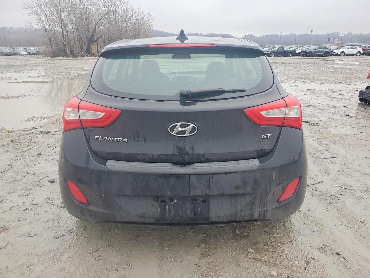 Hyundai ELANTRA Base